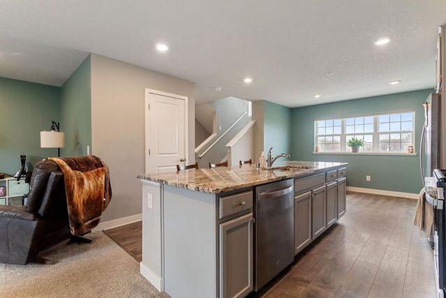 5205 Oak Grove Parkway N, Brooklyn Park, MN 55443