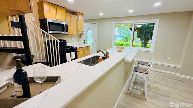 10003 SE 192nd Street, Renton, WA 98055