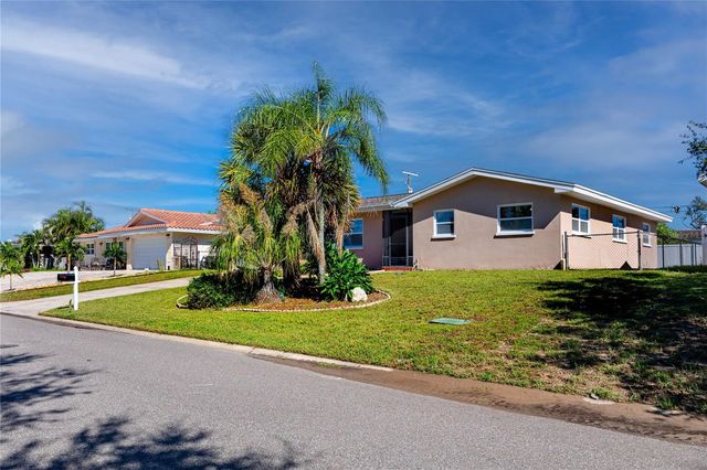 3747 SHADY BLUFFS DRIVE, Largo, FL 33770