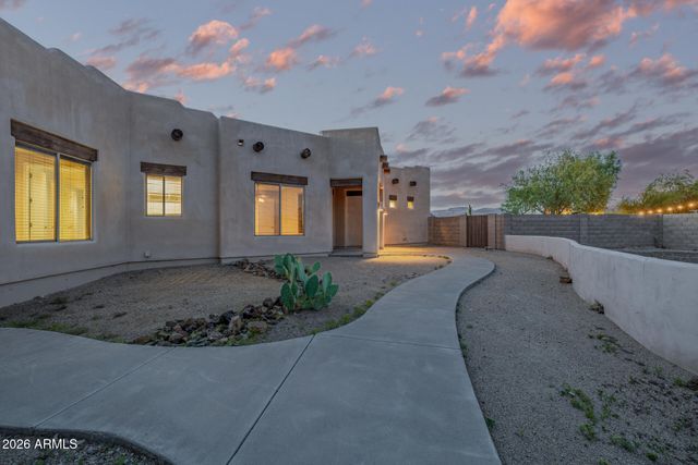 1916 E PRIMROSE Path, Phoenix, AZ 85086