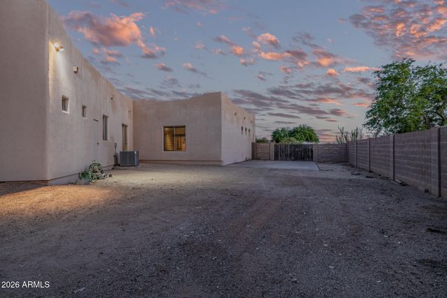 1916 E PRIMROSE Path, Phoenix, AZ 85086