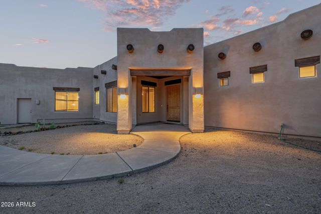 1916 E PRIMROSE Path, Phoenix, AZ 85086