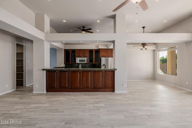 1916 E PRIMROSE Path, Phoenix, AZ 85086