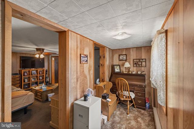 470 RACETRACK RD, Abbottstown, PA 17301