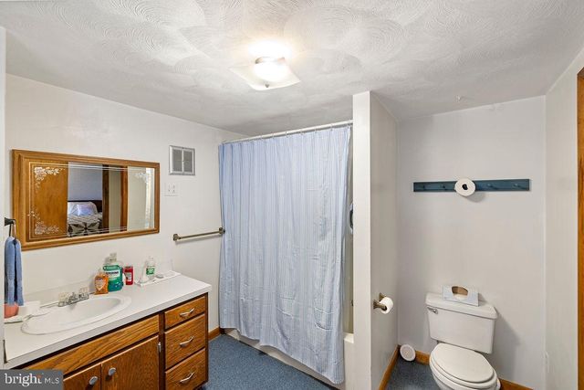 470 RACETRACK RD, Abbottstown, PA 17301