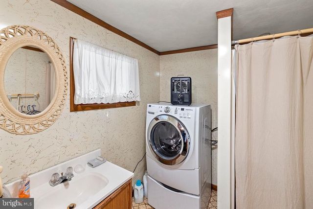 470 RACETRACK RD, Abbottstown, PA 17301