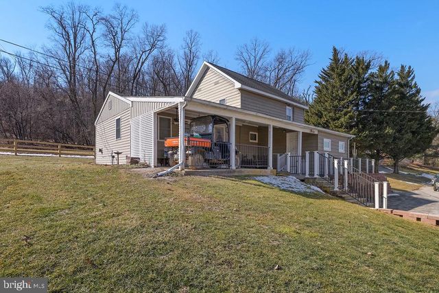 470 RACETRACK RD, Abbottstown, PA 17301