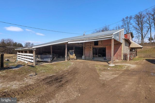 470 RACETRACK RD, Abbottstown, PA 17301