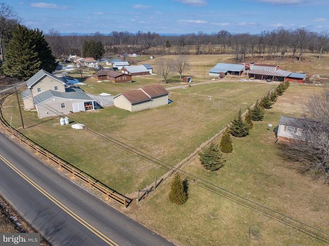 470 RACETRACK RD, Abbottstown, PA 17301