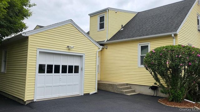 27 Haines Boulevard, Port Chester, NY 10573
