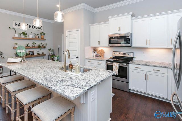 144 Creek Ridge Drive, Meridianville, AL 35759
