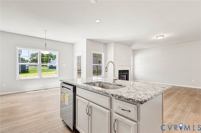 12606 Poplar Village Pl, Chester, VA 23831