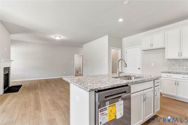 12606 Poplar Village Pl, Chester, VA 23831