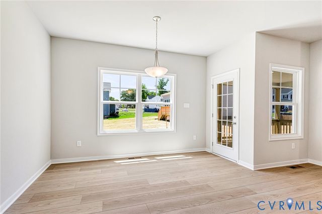 12606 Poplar Village Pl, Chester, VA 23831
