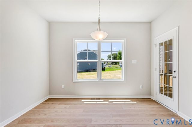 12606 Poplar Village Pl, Chester, VA 23831