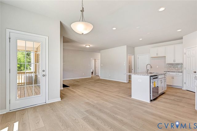 12606 Poplar Village Pl, Chester, VA 23831
