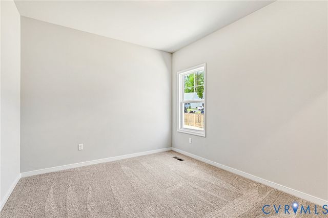 12606 Poplar Village Pl, Chester, VA 23831
