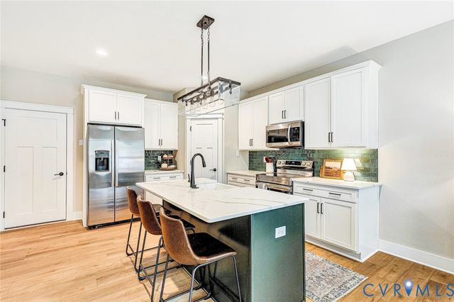 12606 Poplar Village Pl, Chester, VA 23831