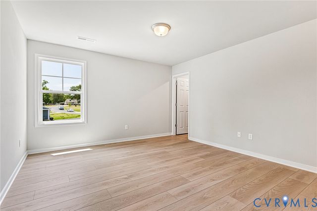 12606 Poplar Village Pl, Chester, VA 23831