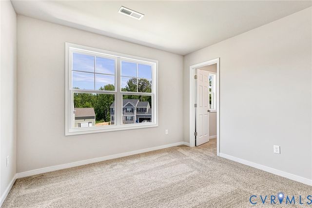 12606 Poplar Village Pl, Chester, VA 23831