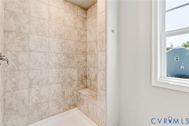 12606 Poplar Village Pl, Chester, VA 23831