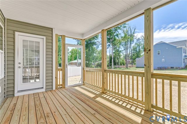 12606 Poplar Village Pl, Chester, VA 23831