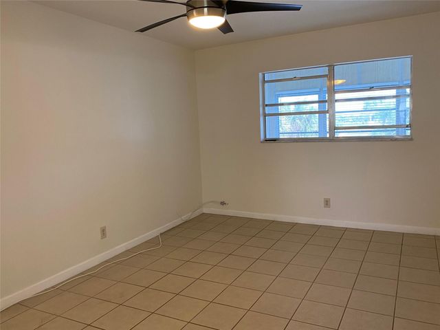 7807 Golf Circle Drive 306, Margate, FL 33063