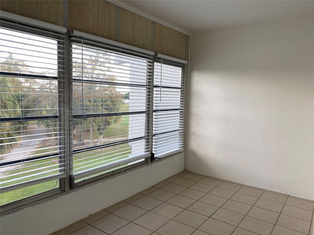 7807 Golf Circle Drive 306, Margate, FL 33063