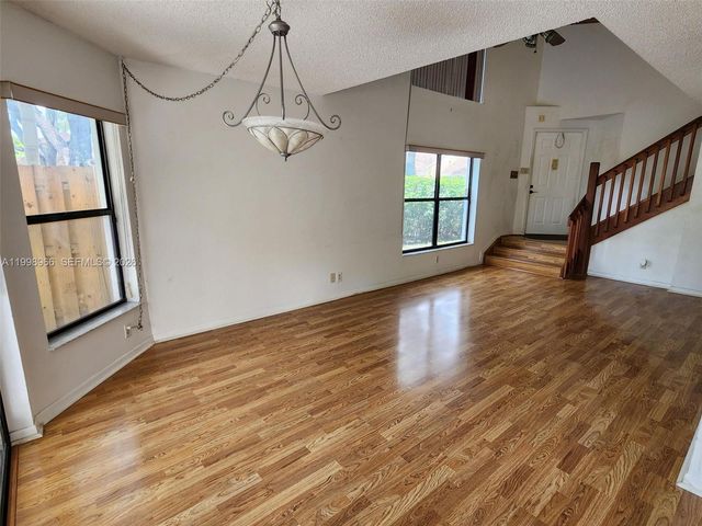 200 SW 95th Ter 200, Pembroke Pines, FL 33025