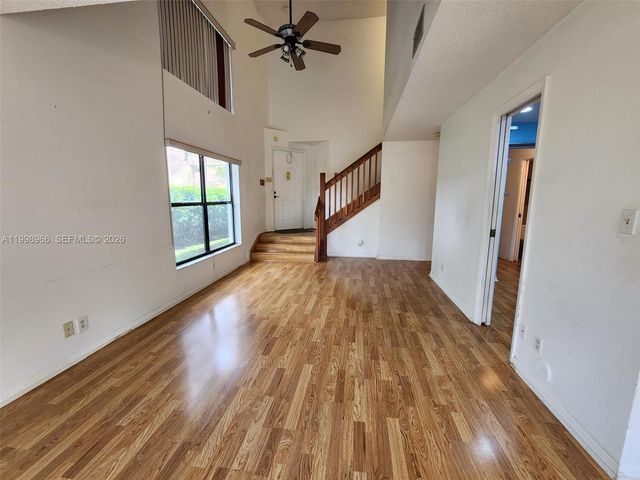 200 SW 95th Ter 200, Pembroke Pines, FL 33025