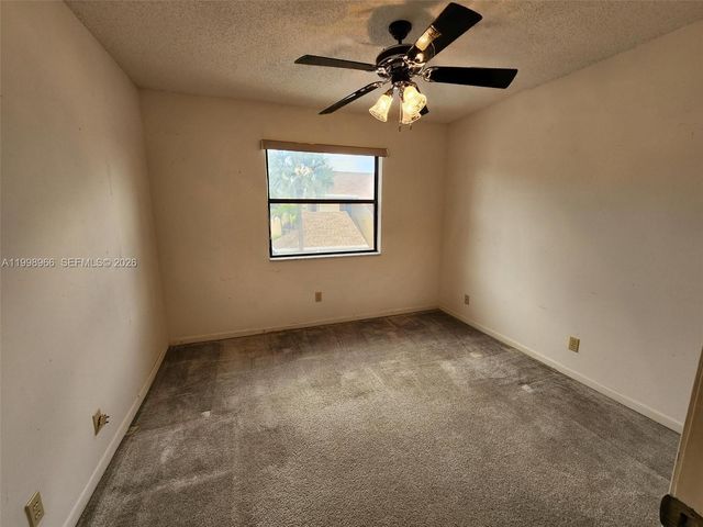 200 SW 95th Ter 200, Pembroke Pines, FL 33025