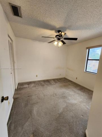 200 SW 95th Ter 200, Pembroke Pines, FL 33025