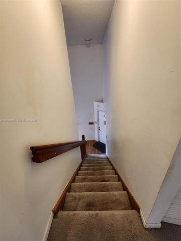 200 SW 95th Ter 200, Pembroke Pines, FL 33025