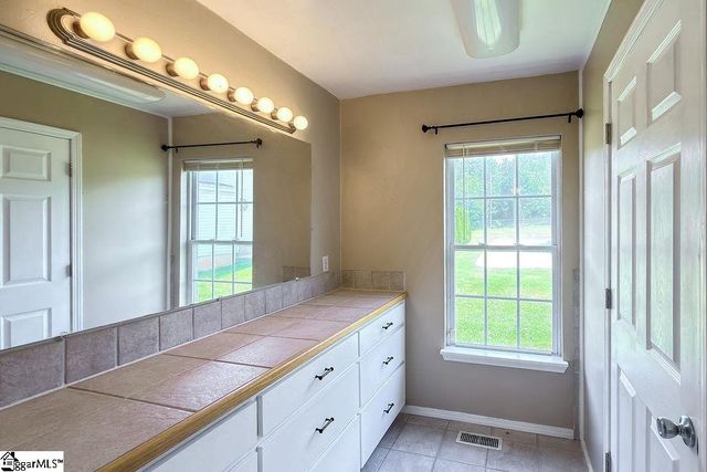 290 Dickson Road, Campobello, SC 29322