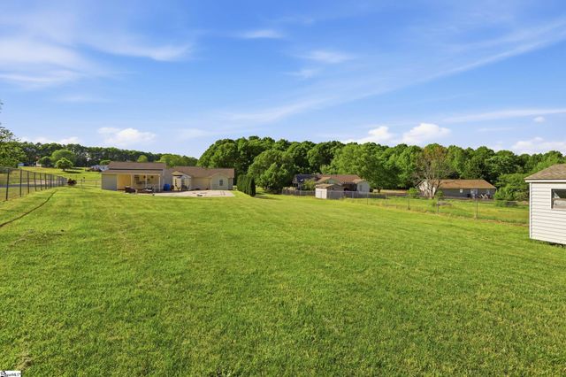 290 Dickson Road, Campobello, SC 29322