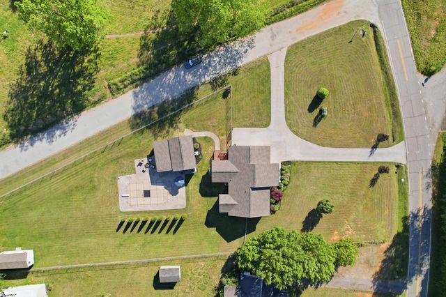 290 Dickson Road, Campobello, SC 29322