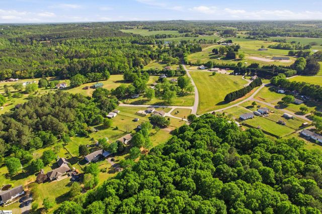 290 Dickson Road, Campobello, SC 29322