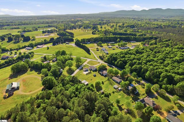 290 Dickson Road, Campobello, SC 29322