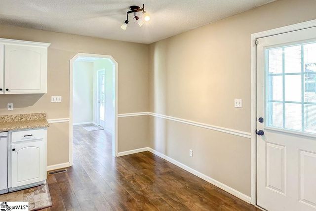 290 Dickson Road, Campobello, SC 29322