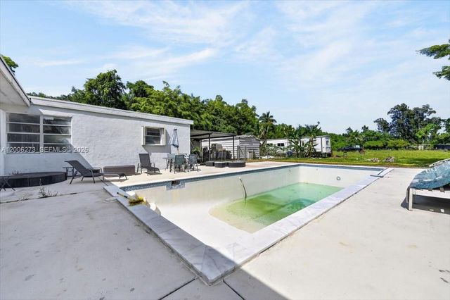 23825 SW 142nd Ave, Homestead, FL 33032