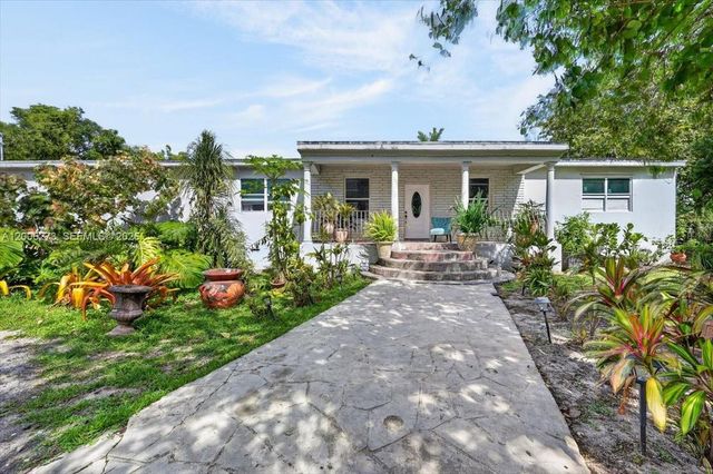23825 SW 142nd Ave, Homestead, FL 33032