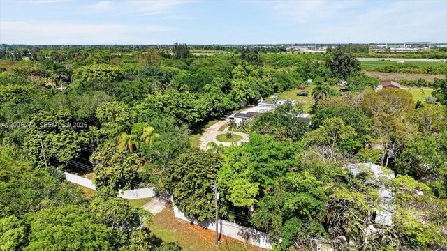 23825 SW 142nd Ave, Homestead, FL 33032