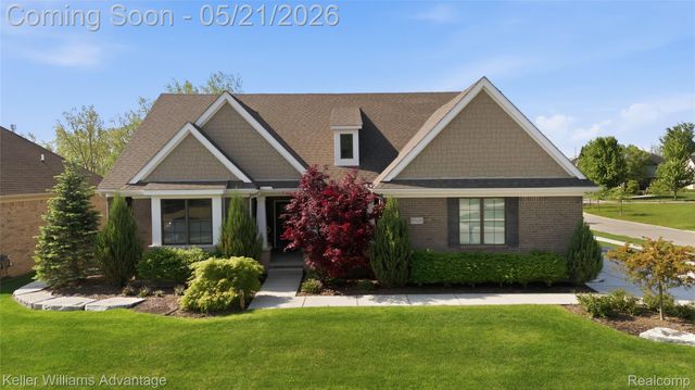 37125 White Tail Court, Farmington Hills, MI 48335