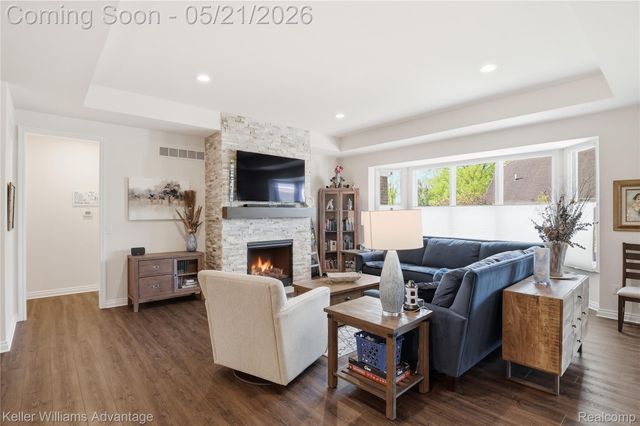 37125 White Tail Court, Farmington Hills, MI 48335