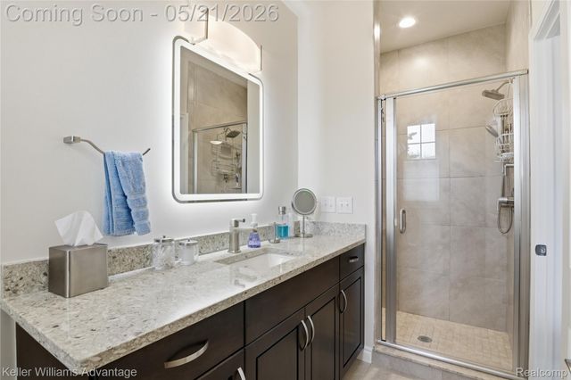 37125 White Tail Court, Farmington Hills, MI 48335