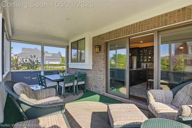 37125 White Tail Court, Farmington Hills, MI 48335