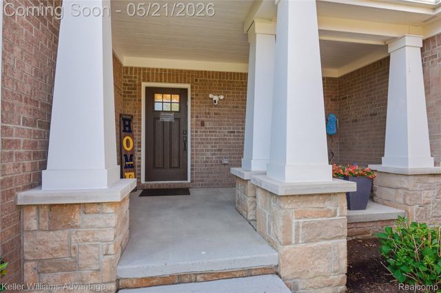 37125 White Tail Court, Farmington Hills, MI 48335