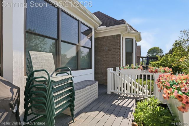 37125 White Tail Court, Farmington Hills, MI 48335
