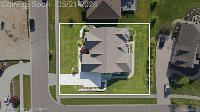 37125 White Tail Court, Farmington Hills, MI 48335