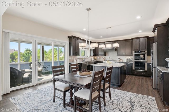 37125 White Tail Court, Farmington Hills, MI 48335